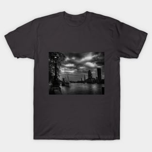 The days end by The Thames T-Shirt